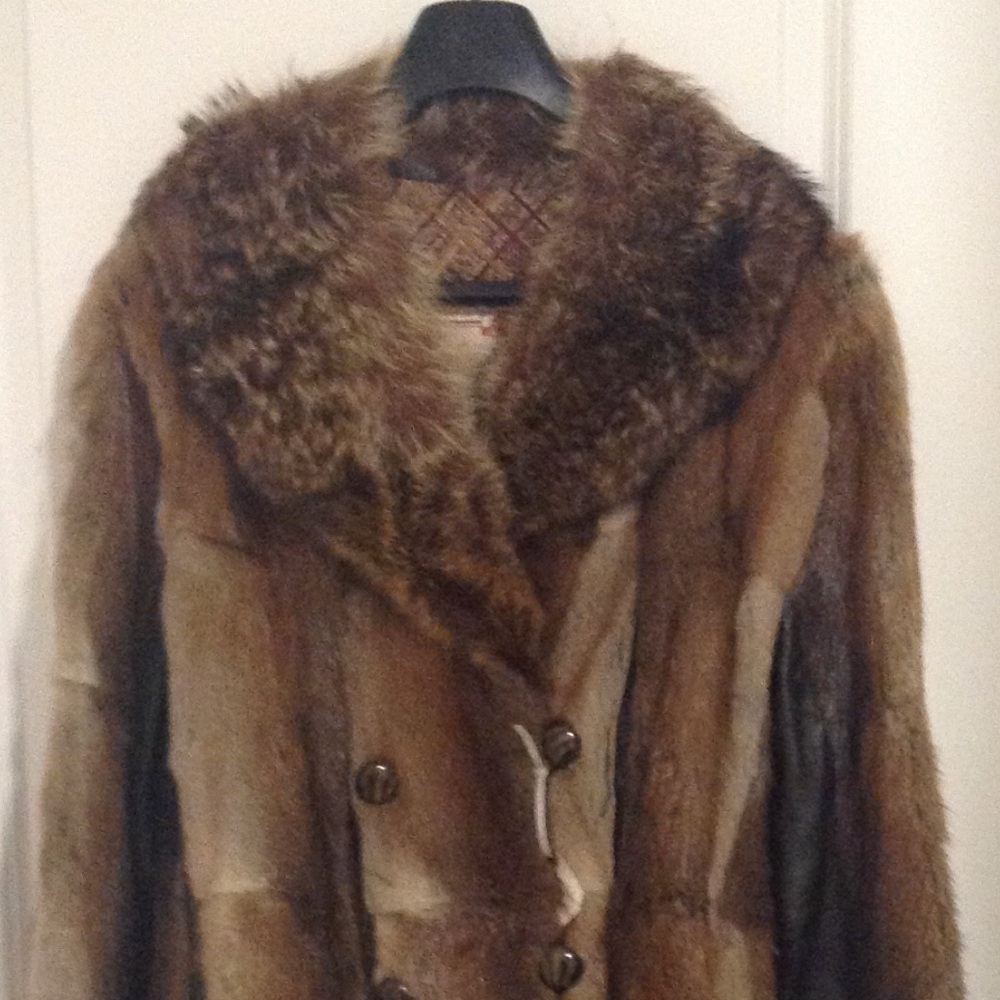 Fur Coat - Picture 2 of 4